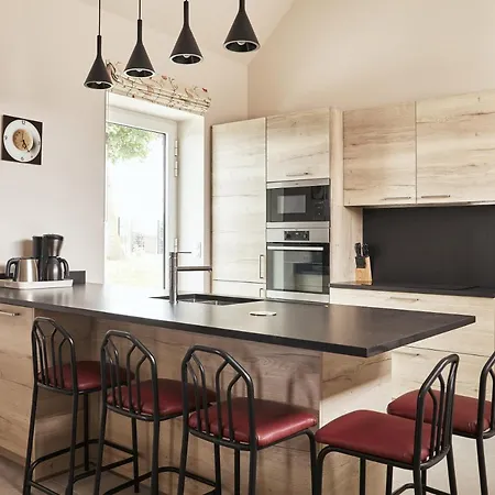 Les Ganades Au Coeur Des Pepinieres *